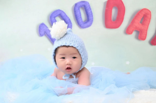 杞县四个月宝宝会翻身 杞县四个月宝宝会翻身